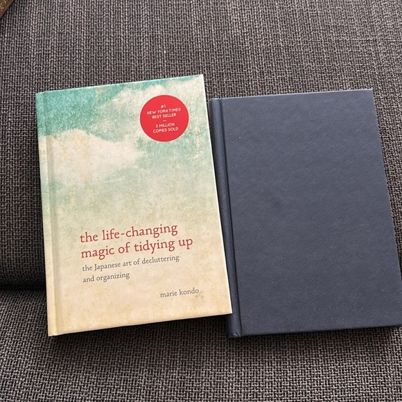 Marie Kondo Book and Make Your Bed Book -2 Books Bundle - Picture 2 of 7